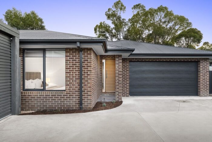 Single-level brick family home with double garage in Kilsyth